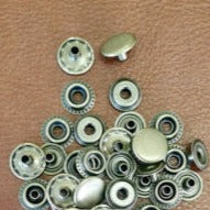 Press/st STP702 Ant Brass (20 Sets)